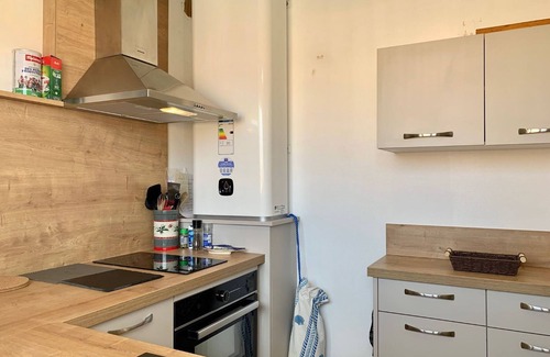 Meze Apartment | Charming Beachside Apartment, A/C, Balcony, 2min to Beach, Near Mèze Port, Shops, Non-Smoking