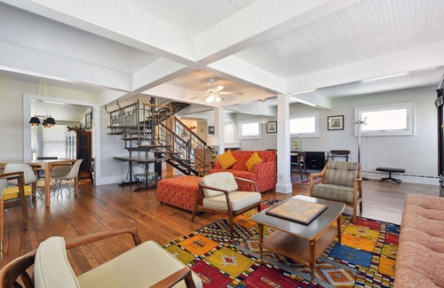 Excelsior Cottage | Charming bead-board Cottage in Historic Excelsior on Lake Minnetonka