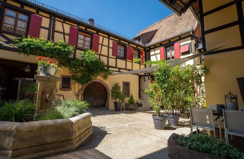 Saint-Hippolyte Apartment | Charming bed and breakfast at the foot of Haut-Koenigsbourg - L'Etable * (French only)