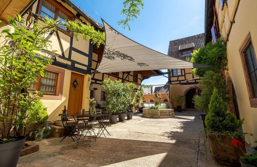 Saint-Hippolyte Apartment | Charming bed and breakfast at the foot of Haut-Koenigsbourg - L'Etable * (French only)