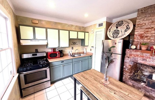 Treme House | Charming Boho Back House in the heart of the Marigny Triangle!