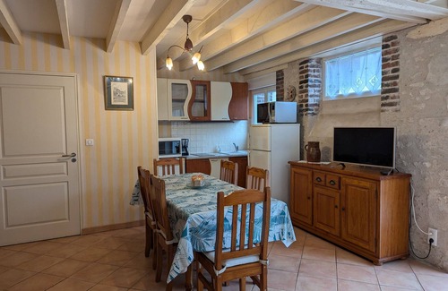 Epieds-en-Beauce Cottage | Charming, Bright Cottage in Village Center - Comfort and Tranquility Near Orleans