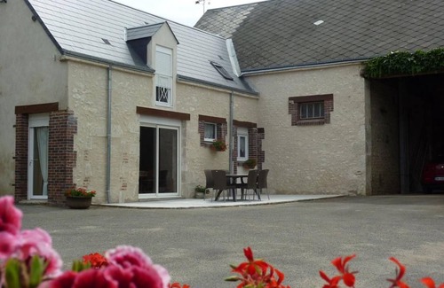 Epieds-en-Beauce Cottage | Charming, Bright Cottage in Village Center - Comfort and Tranquility Near Orleans
