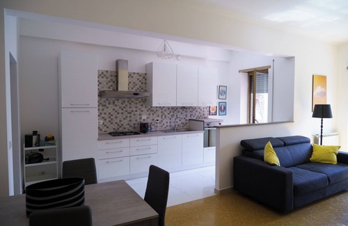 Quartiere XI Portuense Apartment | Charming, bright, spacious apartment in south Rome. Equipped with every comfort.