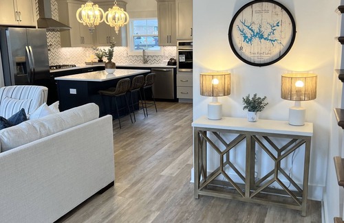 Winchester House | Charming Bungalow in beautiful Barefoot Bay - Fire pit, lakefront pool and more