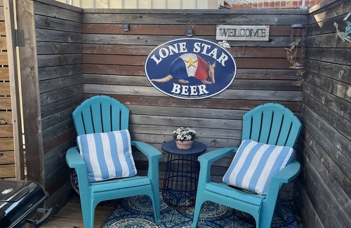 Heritage House | Charming bungalow near Sea World - Lackland AFB