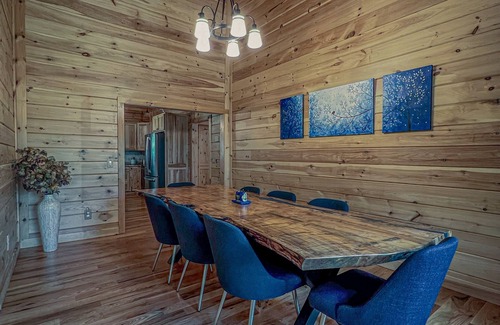 Watertown Cabin | Charming Cabin 3BR/3BA-Family & Pet Friendly!