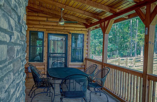 Watertown Cabin | Charming Cabin 3BR/3BA-Family & Pet Friendly!