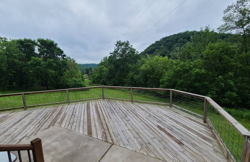Ferryville Cabin | Charming Cabin in the Woods and Near the Mississippi
