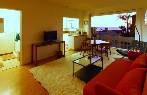 El Porto House | Charming California Beach Cottage W Ocean Views, Manhattan Beach