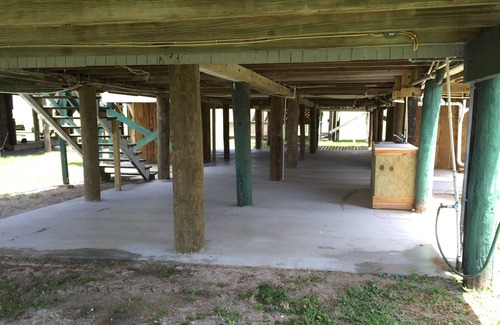Grand Isle Cabin | Charming Camp On the Beach! Make Memories! 3bd/2ba + Extra Beds