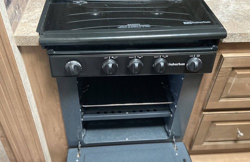 Ludlam House | Charming Camper in a beautiful neighborhood across from golf course