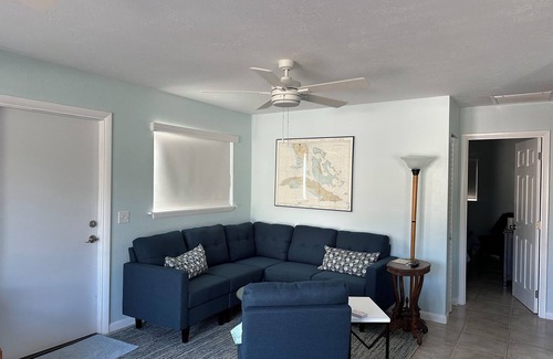 Big Pine Key House | Charming canal front 2-bedroom house with WiFi, AC in fantastic Big Pine Key