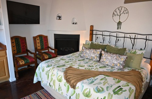 Casa Grande House | Charming Casita with private entrance and porch
