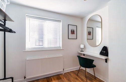 Beverley Apartment | Charming & Central House with Garden and Free Parking