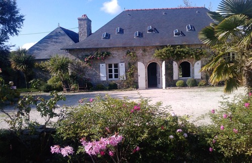 Combrit House | Charming character house, in a natural sanctuary, private access to the beach