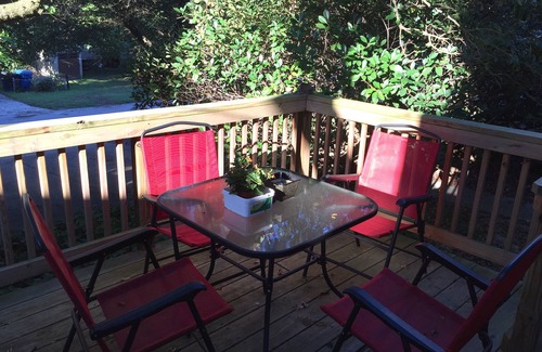 Chic's Beach House | Charming Chic's Nest