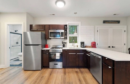 Heart of Chicago Apartment | Charming Chicago Apt