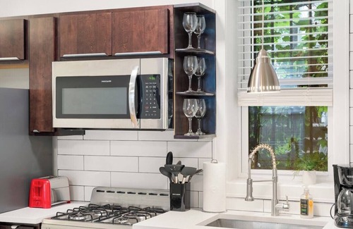 Heart of Chicago Apartment | Charming Chicago Apt