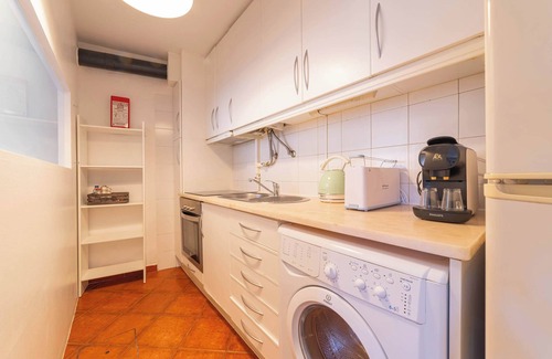 Sao Jose Apartment | Charming Classic-Rustic Retreat in Historic Lisbon