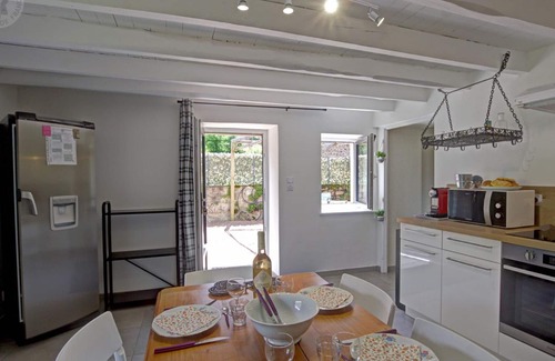 Belmont-de-la-Loire Cottage | Charming cottage with heated pool and pets allowed