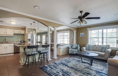 Biloxi House | Charming Coastal Retreat in West Biloxi!