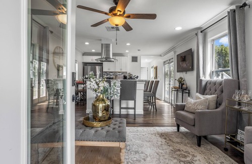 Pass Christian Cottage | Charming Coastal Cottage with a large private lot center of all the activity