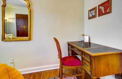 Columbia House | Charming Columbia Home - 1 Mi to Mizzou!