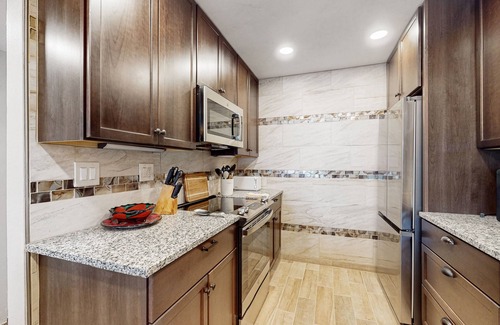 Carefree Condo | Charming condo, conveniently located, with shared pool & w/d