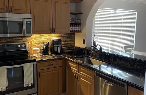 Lely Apartment | Charming Condo in Naples