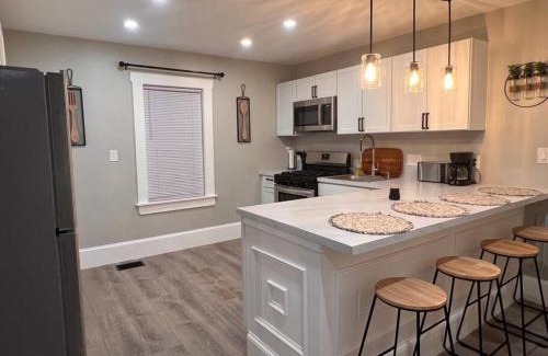 Sharon Apartment | Charming Condo near Gillette Stadium