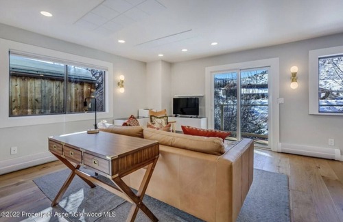 Snowmass Village Condo | Charming Condo overlooking the Roaring Fork River in Old Snowmass