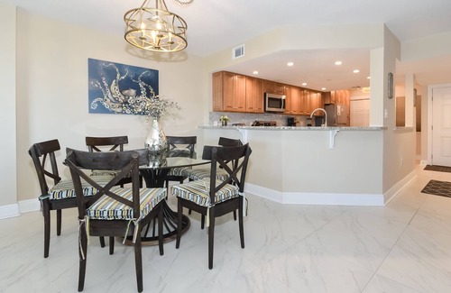 Holiday Isle Condo | Charming condo w/private balcony at a cozy, quiet resort!