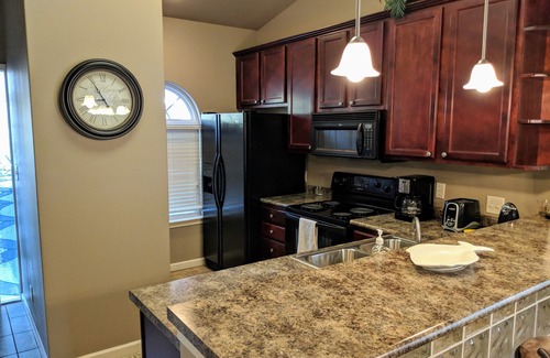 Mid America Condo | Charming, Conveniently Located Hot Springs Condo