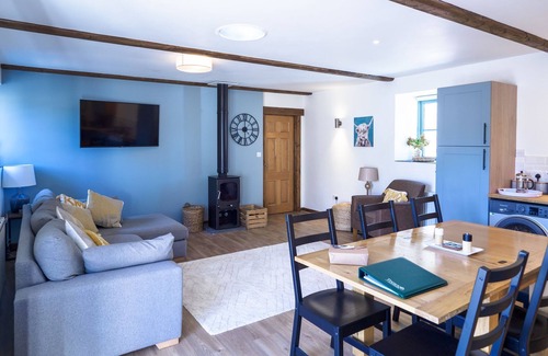 Falmouth Cottage | Charming Cornish cottage with private hot tub/shared pool, nr Falmouth