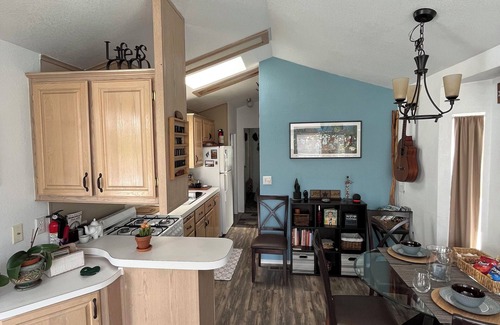 Desert Hot Springs Cottage | Charming Cottage Tiny Home in quiet Hot Springs Resort & Pickleball Paradise