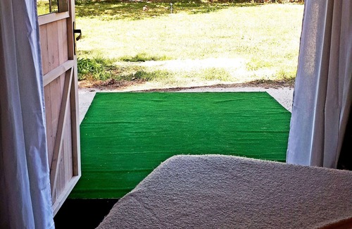 Sallertaine Cottage | Charming Cottage Amidst Nature with Wellness Services and Private Garden in Sallertaine