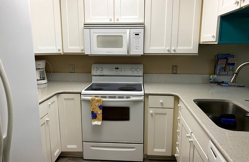 Biltmore Beach Cottage | Charming Cottage by the Gulf/Dog-Friendly (upon approval)