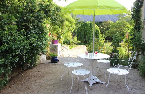 Cheille Cottage | Charming cottage in ancient farm near Chinon