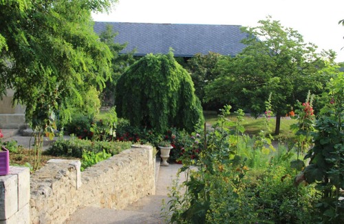 Cheille Cottage | Charming cottage in ancient farm near Chinon