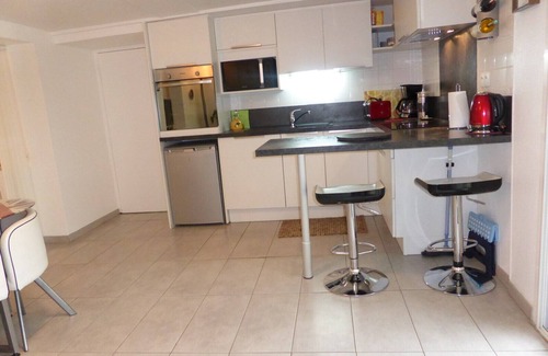 Latresne House | Charming Cottage in Latresne – Peace, Nature, and Well-Being at Bordeaux’s Doorstep