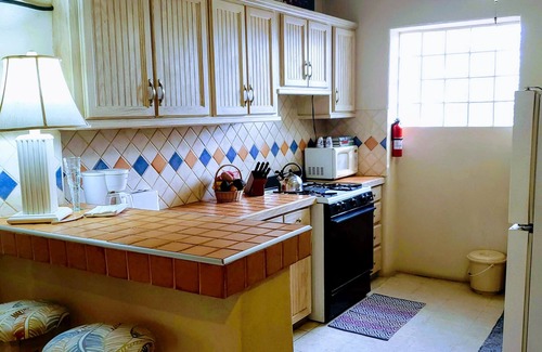 Rockley Cottage | Charming Cottage in Rockley, Barbados only 5 mins Walk to Gorgeous Accra Beach!