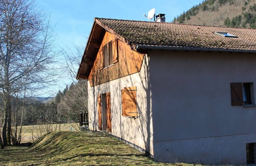La Bresse House | Charming cottage in the heart of greenery, ideal for spending time with family or friends.