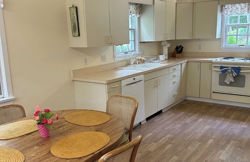 Nantucket Town House | Charming Cottage on Lily Pond in Center of Town