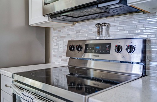 Stuart House | Charming Cottage w/Gazebo & Heated Pool - Close to Beaches