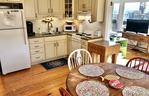 Telogia Cottage | Charming cottage w/incredible views and outdoor living areas! HUGE dock. CLEAN!