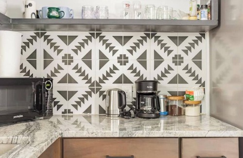 Southtown Cottage | Charming cottage with AC in lovely San Antonio