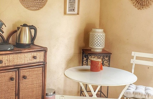 Vacqueyras Cottage | Charming cottage with jacuzzi and swimming pool in the heart of the village of Vacqueyras