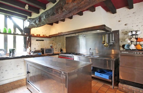 Longny les Villages Cottage | Charming Country Retreat: Fireplace, Central Heating, WiFi, Pet-Friendly, Near Nature Trails