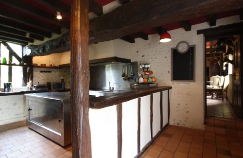 Longny les Villages Cottage | Charming Country Retreat: Fireplace, Central Heating, WiFi, Pet-Friendly, Near Nature Trails